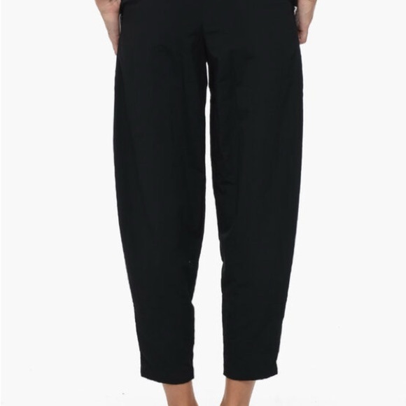 Nike Essential Loose Fit High Rise Black Fleece Jogger Pants Size small - Picture 2 of 12